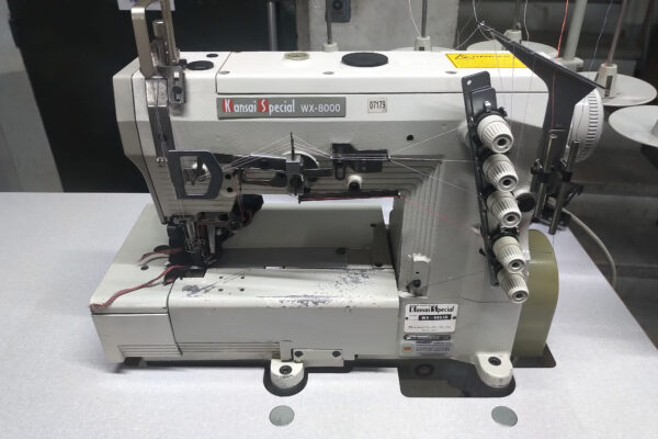 Machine de recouvrement Kansai WX8803