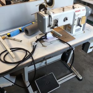 Piqueuse plate triple entrainement Pfaff 1245