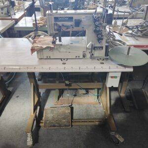 Colleteuse industrielle 3aig/5fils Brother FD4-B272 occasion