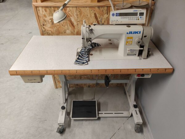 piqueuse plate simple entrainement Juki DDL-8700-7