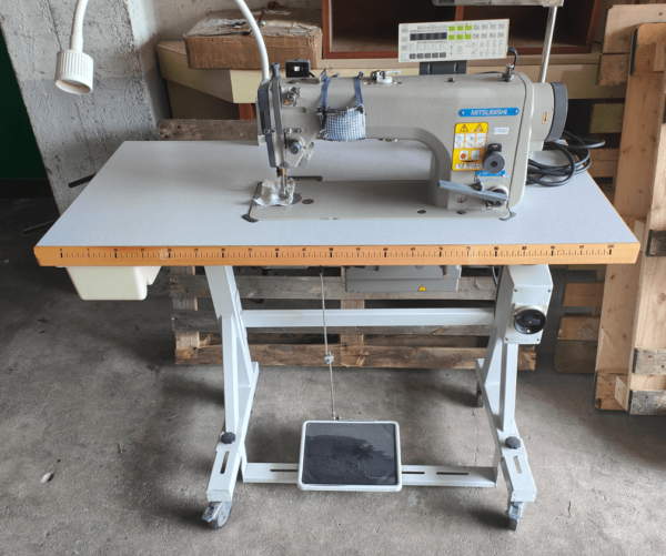 piqueuse plate simple entrainement mitsubishi ls2-1780