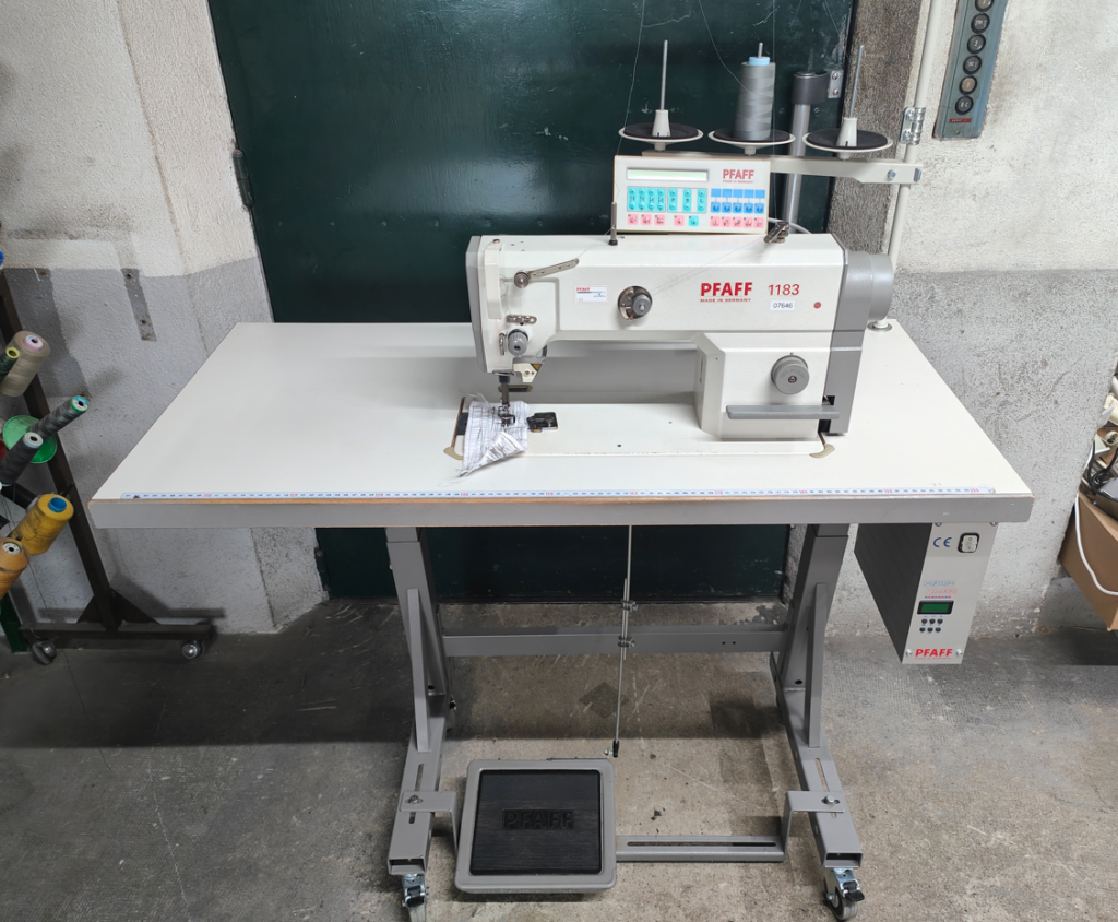 USED MACHINERY THAT WE TREAT AND WANTED : Pfaff 1183 8 31 900