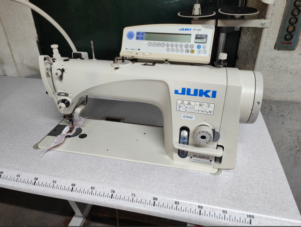 piqueuse plate simple entrainement juki ddl-9000b occasion