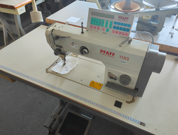 piqueuse plate simple entrainement Pfaff 1183 occasion