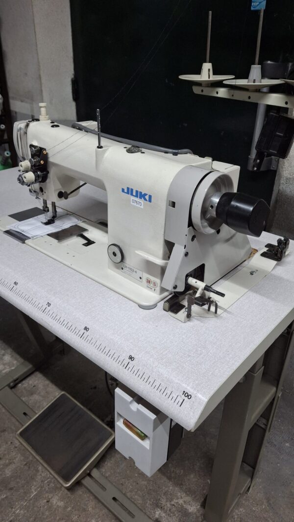 piqueuse 2 aiguilles fixes Juki LH-1152 occasion