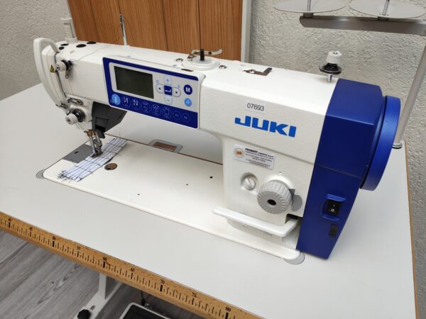 piqueuse plate simple entrainement juki ddl-8000a occasion