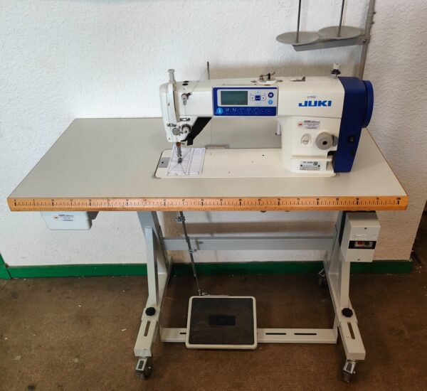 piqueuse plate simple entrainement juki ddl-8000a occasion