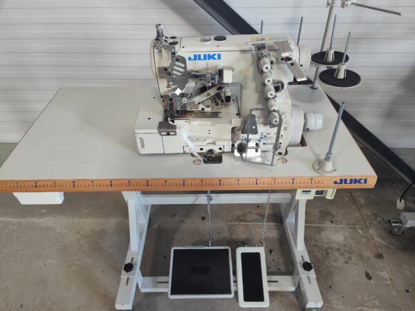 colleteuse juki MF-7523C11 d'occasion