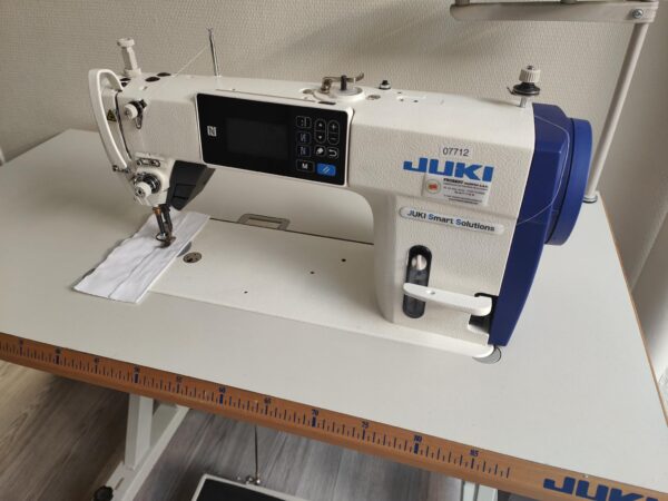piqueuse plate simple entrainement juki ddl-9000c sms occasion
