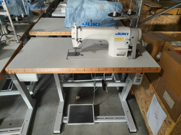 piqueuse plate simple entrainement juki ddl-8700 occasion