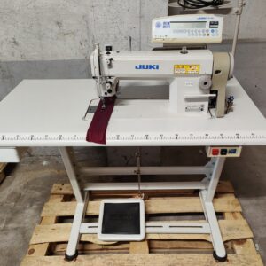 piqueuse plate double entrainement juki dln-5410N-7